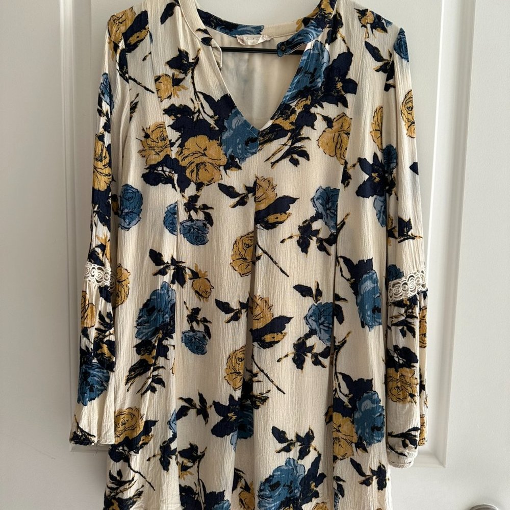 Altar’d State Floral 70s Tunic Top